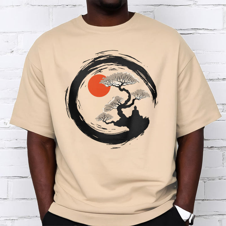 Buddha Stones、赤い太陽、松、禅サークル、瞑想、仏陀Tシャツ