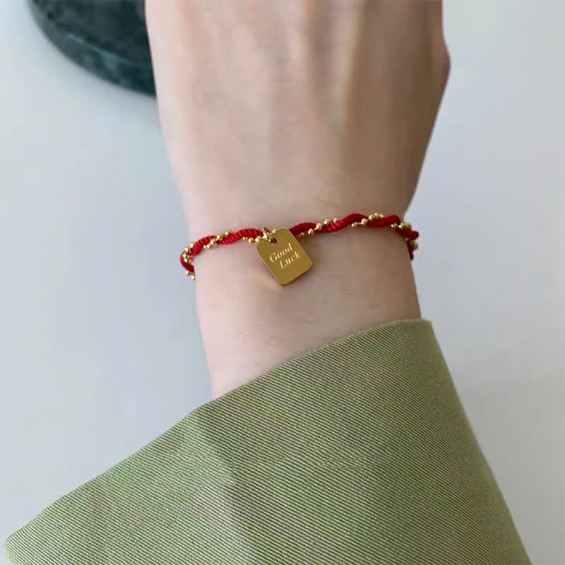 Buddha Stonesの赤い糸、金メッキ銅製、幸運の強さのブレスレット