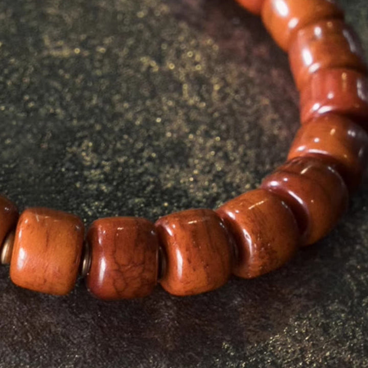 Buddha Stones骨ビーズ 銅製コーンペンダント 強さのブレスレット