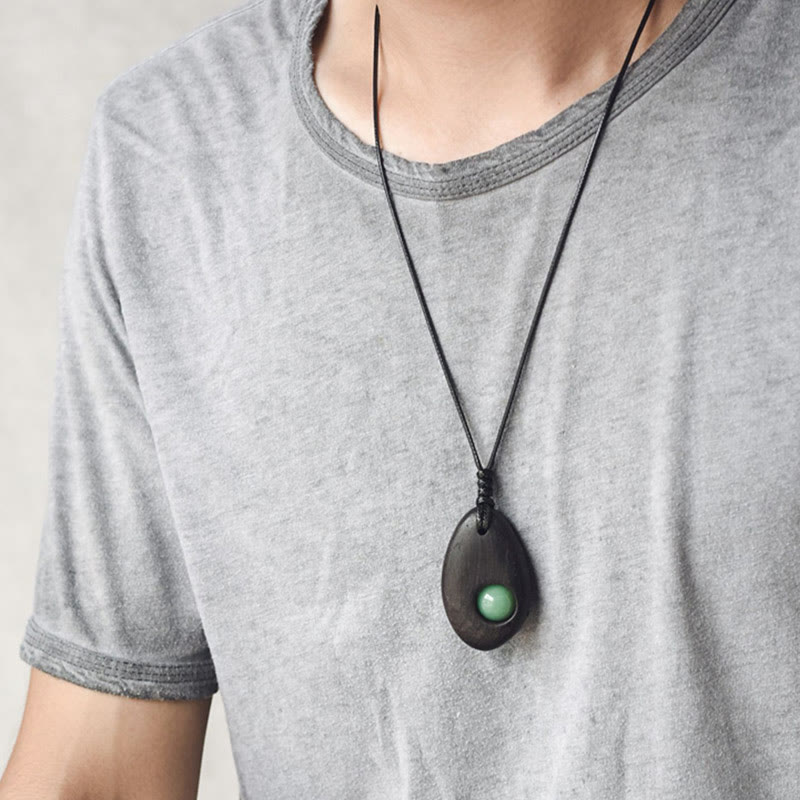 Buddha Stones、黒檀、グリーンアベンチュリン、平和の穏やかなネックレスペンダント
