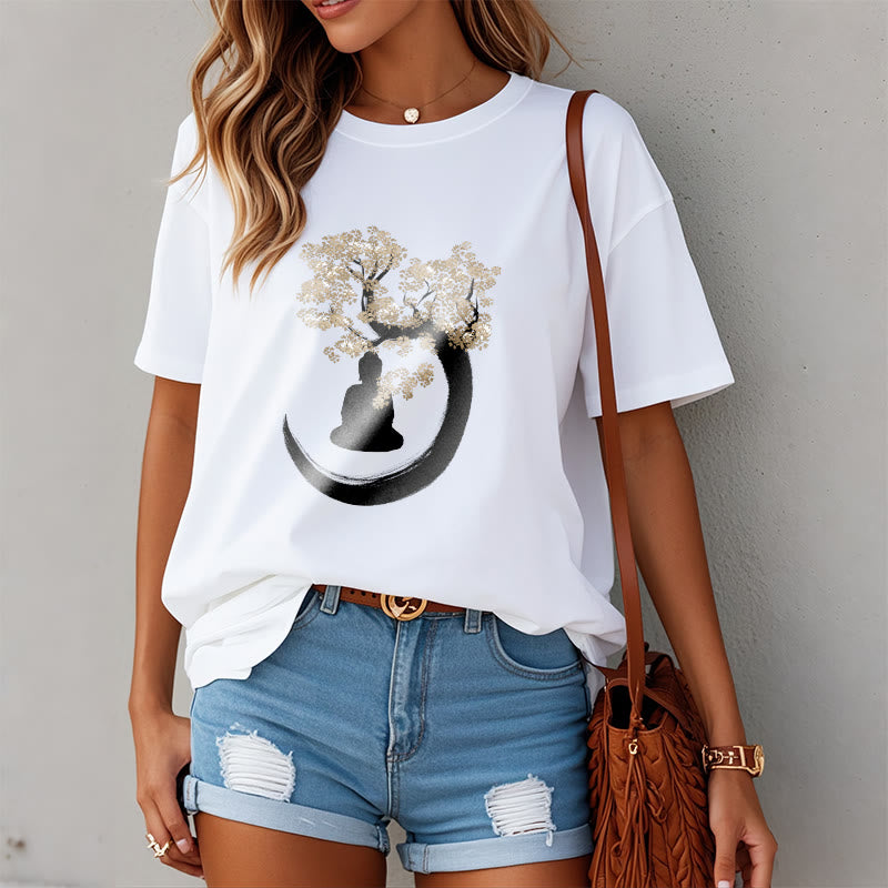 Buddha Stones、木の下に座る仏陀のコットンTシャツ - image 14