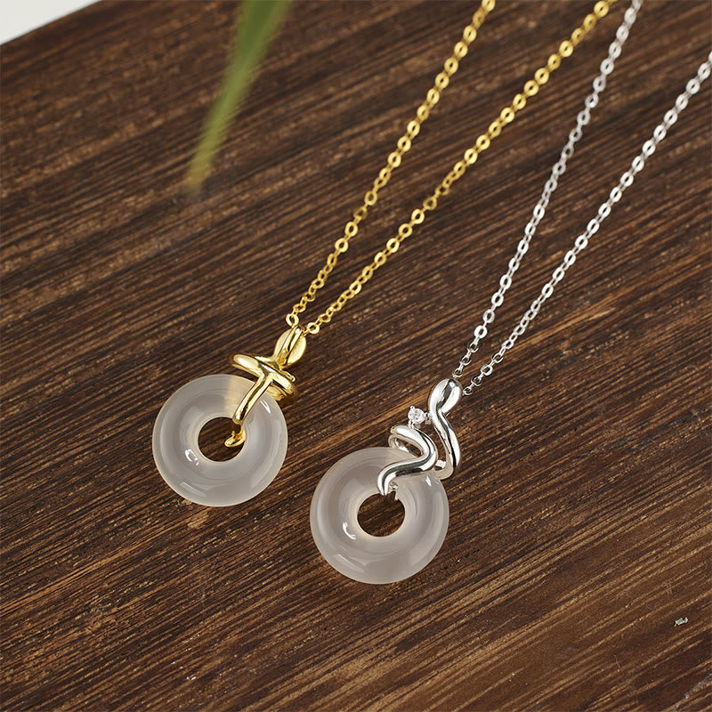 Buddha Stones925スターリングシルバー 蛇年 カルセドニー ピースバックル ポジティブネックレスペンダント