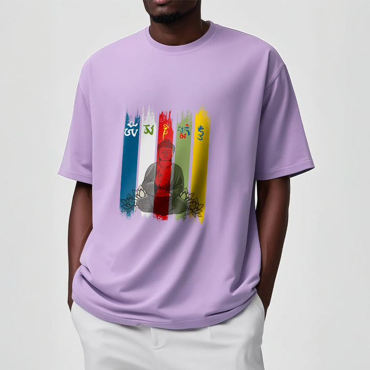 Buddha Stones、六つの真実の言葉「オーム・マニ・パドメ・フム」蓮華座に座る仏陀のコットンTシャツ - image 17