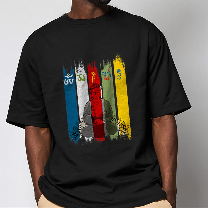 Buddha Stones、六つの真実の言葉「オーム・マニ・パドメ・フム」蓮華座に座る仏陀のコットンTシャツ - image 4