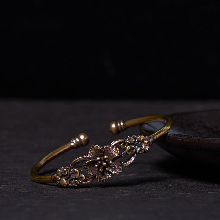 Buddha Stones、花、葉、銅、真鍮、幸運のヒーリングカフブレスレットバングル
