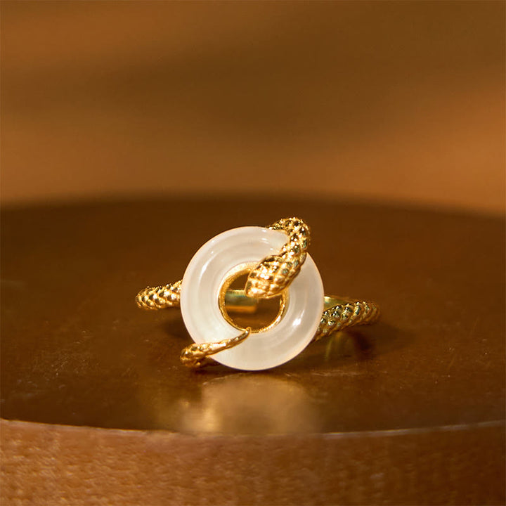 Buddha Stonesカルセドニー平和のお守りチャーム925スターリングシルバー黄金の蛇年ハーモニーリング - カルセドニー 925 スターリングシルバー ゴールデンスネーク（調節可能） - image 0