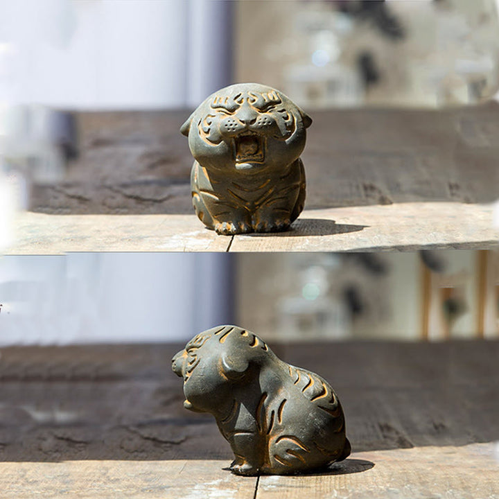 Buddha Stones ミニ虎の樹脂置物｜鉄粉入り・錆加工風インテリアオブジェ