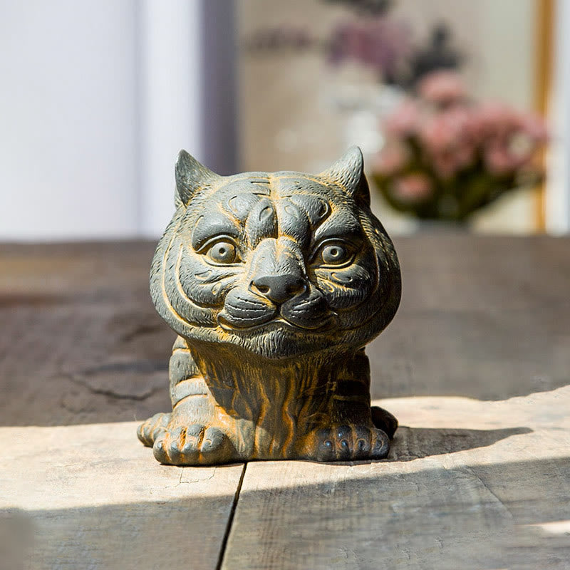 Buddha Stones手作り 小さな愛らしい虎 鉄粉 錆 鋳造 樹脂 像 家の装飾 - 錆バージョン 9*8*10cm - image 0