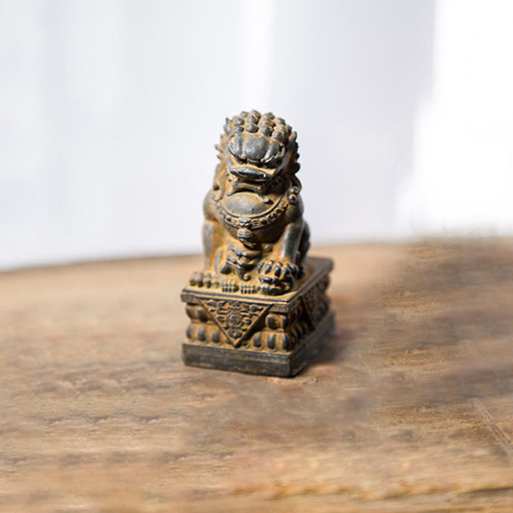 Buddha Stones手作り 獅子 福犬 鉄粉 錆 鋳造 樹脂 像 魔除け 守護 家の装飾