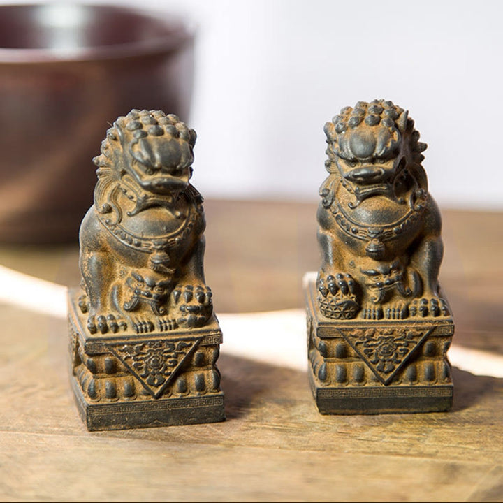 Buddha Stones手作り 獅子 福犬 鉄粉 錆 鋳造 樹脂 像 魔除け 守護 家の装飾