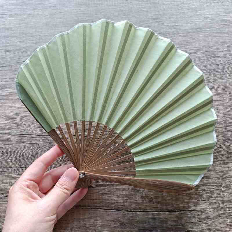 Buddha Stonesレトロ無地シェル型手持ち竹扇子