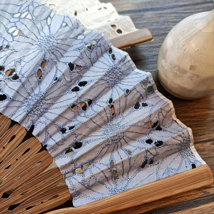 Buddha Stones、無地、中空花、刺繍、コットン生地、手持ち竹扇子