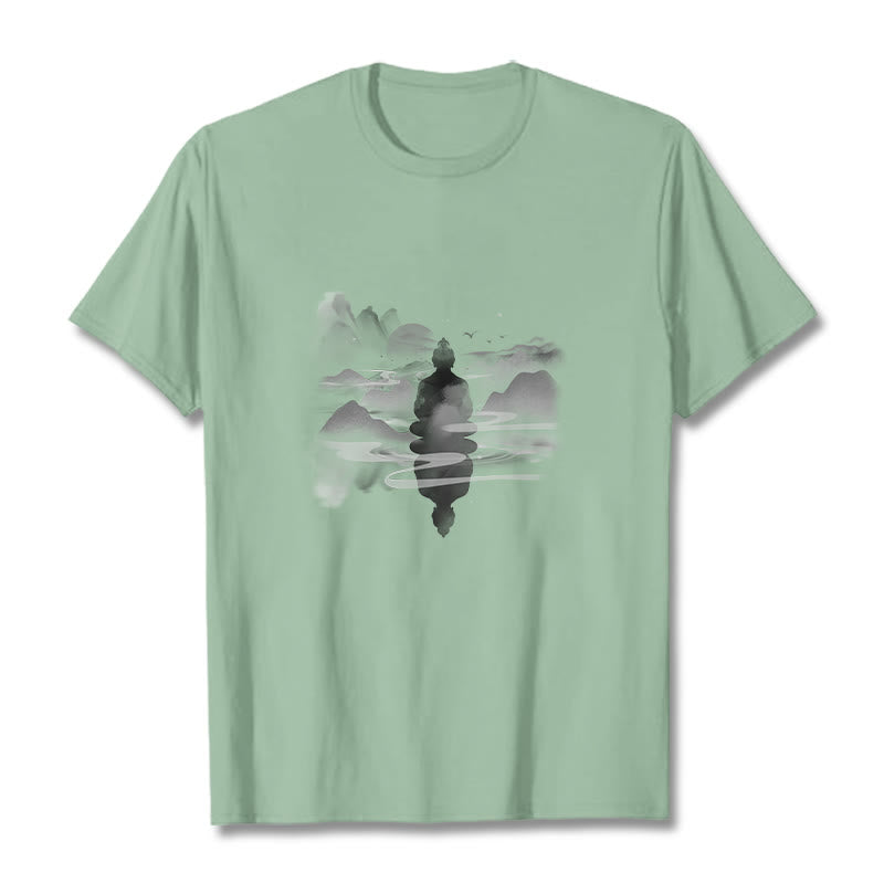 Buddha Stones、山に座る瞑想仏陀の模様のコットンTシャツ - 淡い緑 - 2XL - image 13