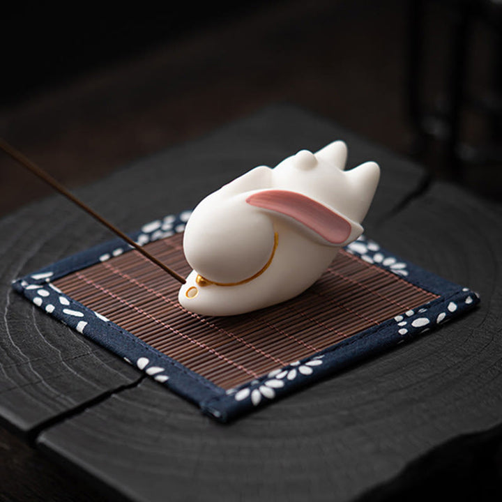 Buddha Stones飛ぶウサギ 竹マット 癒し系 陶器 香炉 デスク装飾