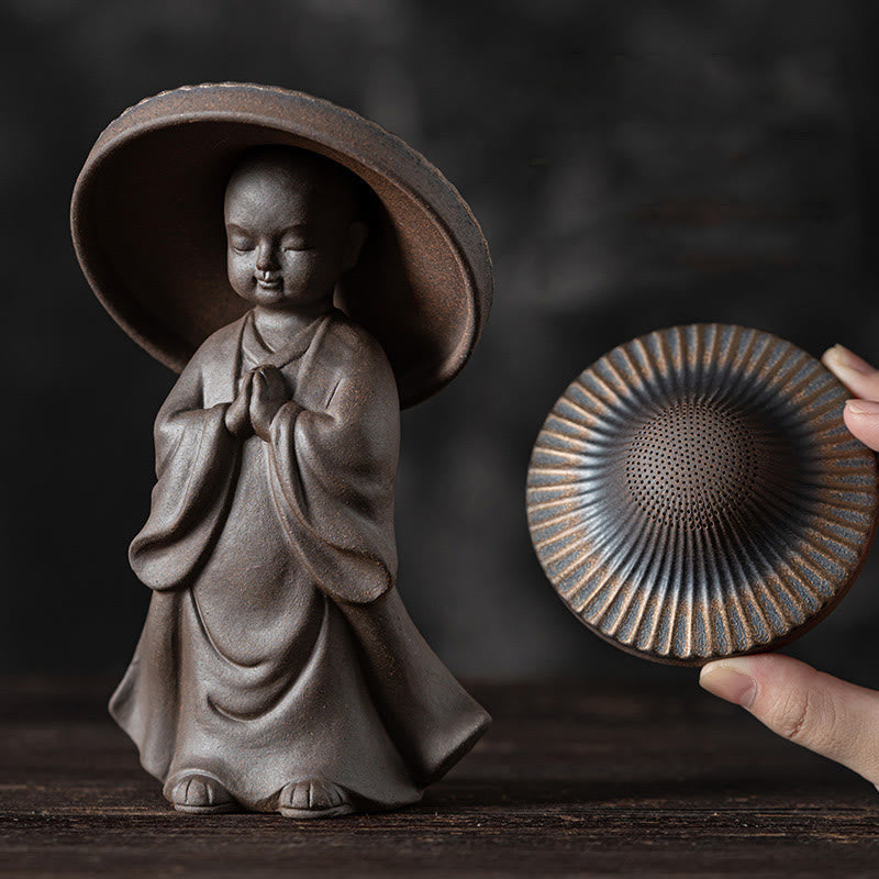 Buddha Stones小さな茶色の僧侶の帽子のストレーナー 陶器のティーアクセサリーの置物 禅の家の机の装飾