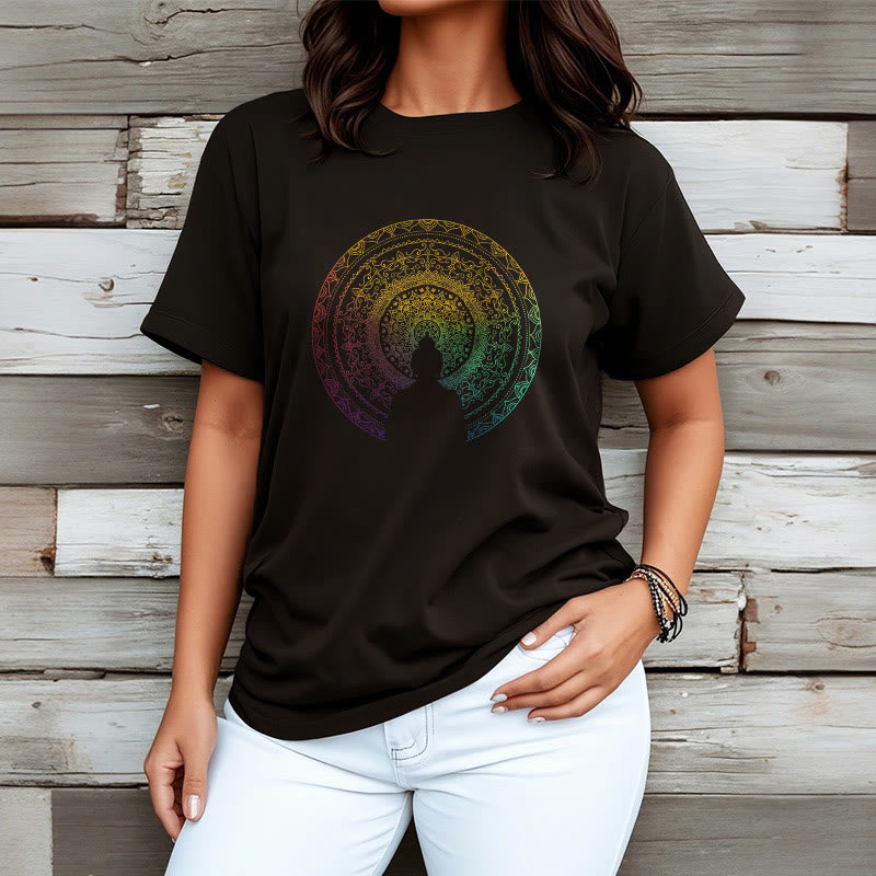 Buddha Stonesのカラフルなグラデーション曼荼羅仏陀コットンTシャツ - image 3