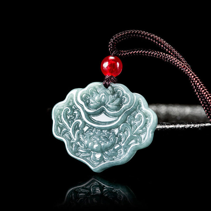 Buddha Stones蓮の模様 彫刻 翡翠 豊穣 繁栄 ネックレス ロープペンダント