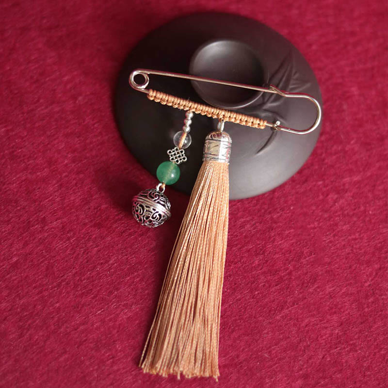 Buddha Stonesのレトロなベルタッセルブローチ
