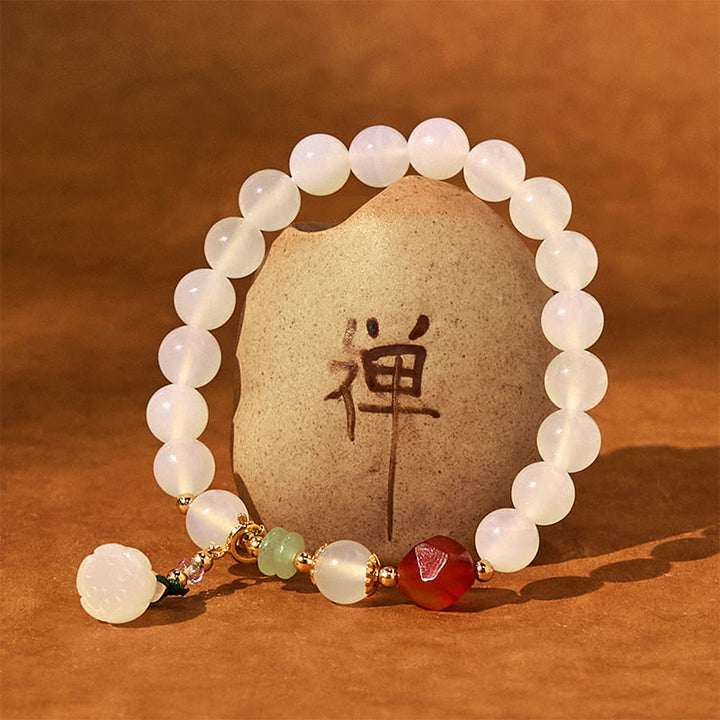Buddha Stones白瑪瑙 赤瑪瑙 蓮の鞘 チャーム 幸運ブレスレット