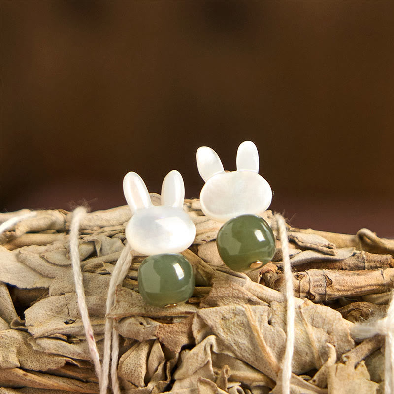 Buddha Stonesシャコガイ 石 かわいいウサギ 和田翡翠 幸運のイヤリング
