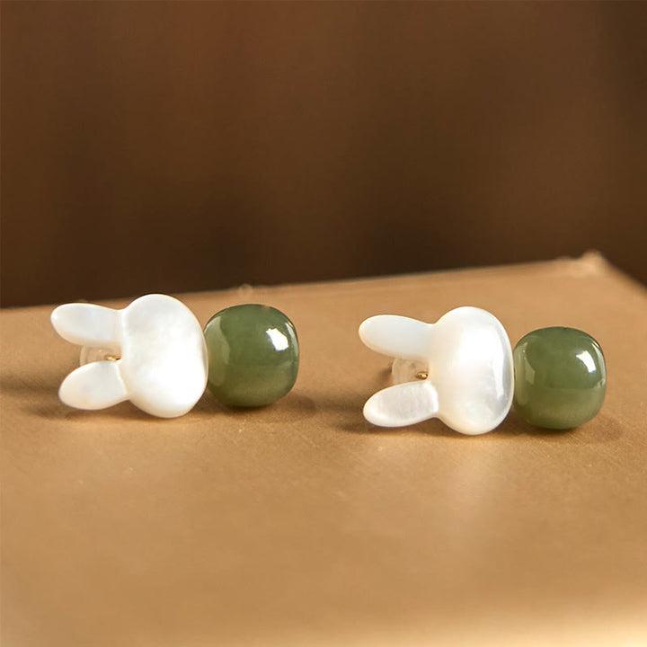 Buddha Stonesシャコガイ 石 かわいいウサギ 和田翡翠 幸運のイヤリング