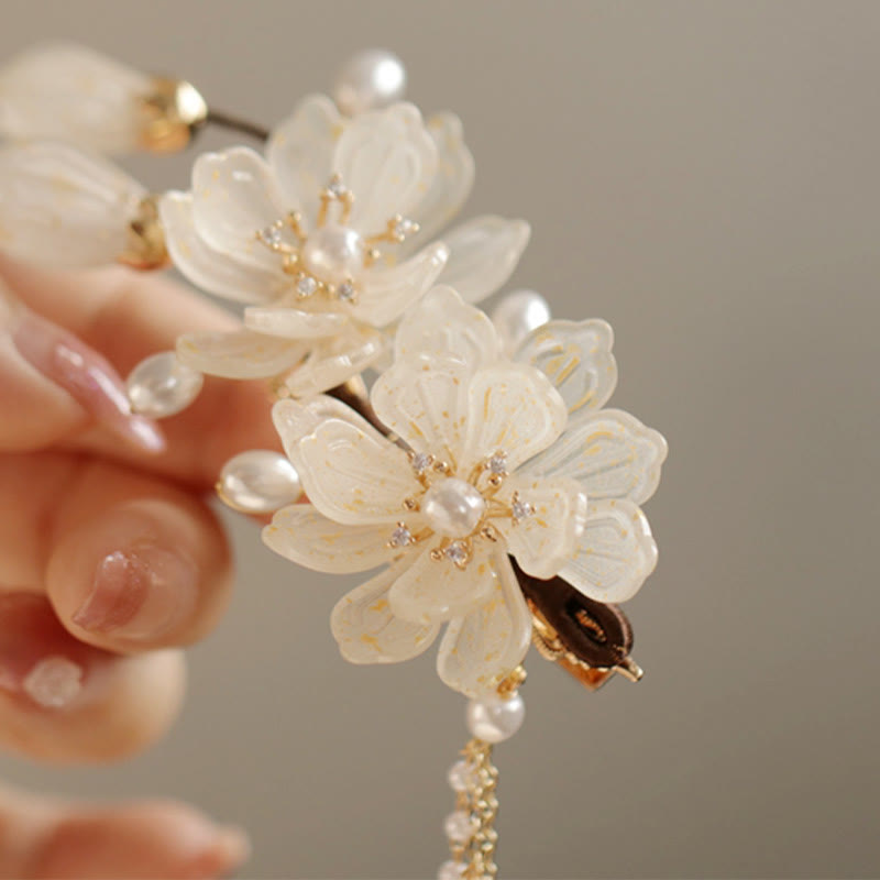 Buddha Stonesのクラシカルなマグノリアタッセルサイドヘアクリップ