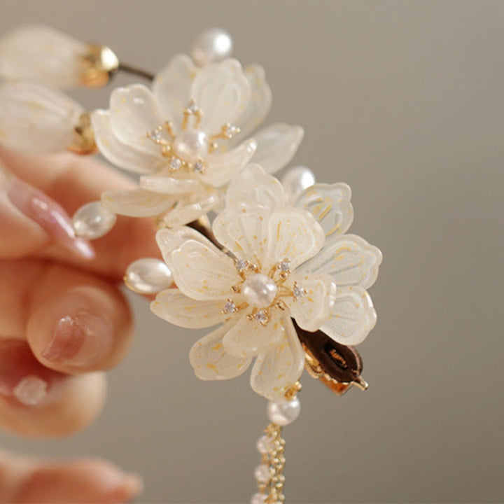 Buddha Stonesのクラシカルなマグノリアタッセルサイドヘアクリップ