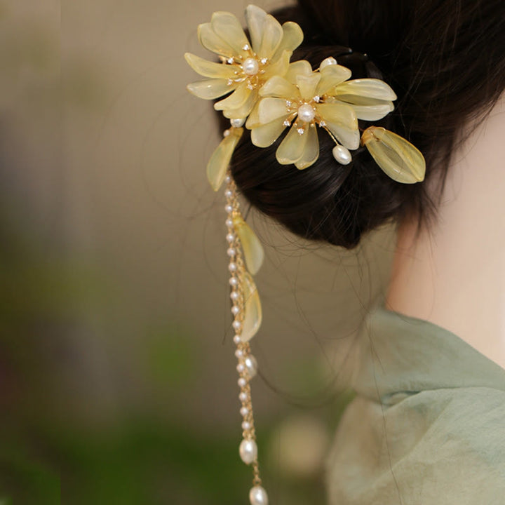 Buddha Stonesのクラシカルなマグノリアタッセルサイドヘアクリップ
