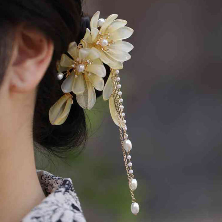 Buddha Stonesのクラシカルなマグノリアタッセルサイドヘアクリップ