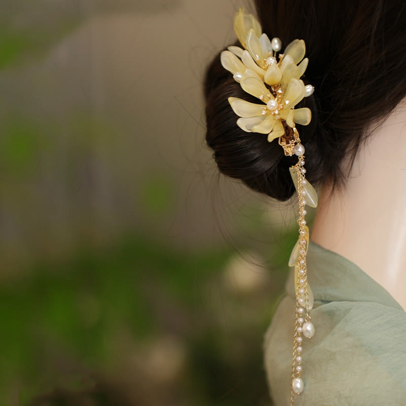 Buddha Stonesのクラシカルなマグノリアタッセルサイドヘアクリップ