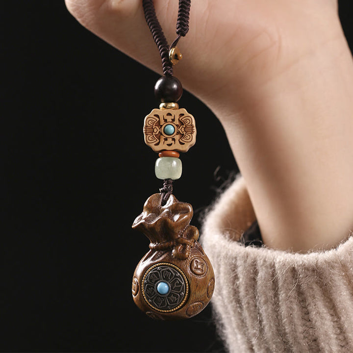 Buddha Stones白檀の小葉 赤檀 緑檀Om Mani Padme Humキーチェーン 携帯電話吊り下げ装飾