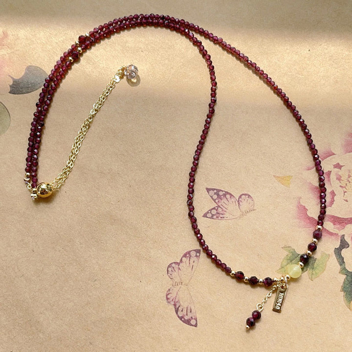 Buddha Stonesスモール ナチュラルガーネット パッション トリプルラップブレスレット