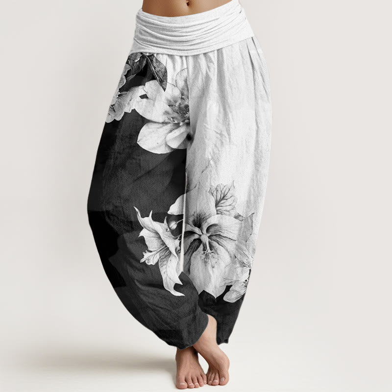 Buddha Stonesカメリア柄 レディース 伸縮性ウエスト ハーレムパンツ - ホワイトスモーク - US22、 UK/AU26、 EU54 (6XL) - image 1