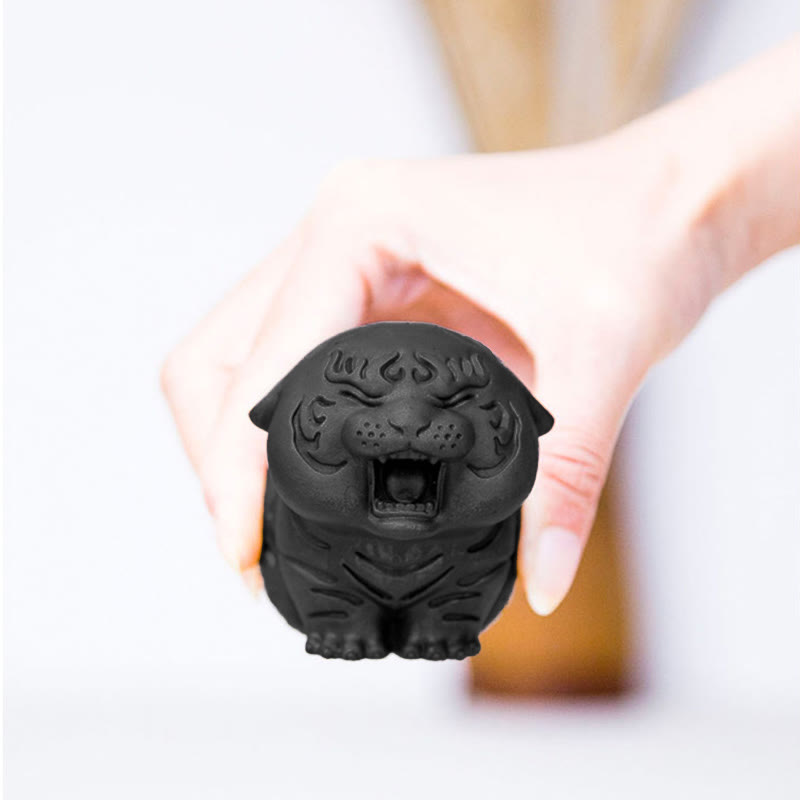 Buddha Stones ミニ虎の樹脂置物｜鉄粉入り・錆加工風インテリアオブジェ