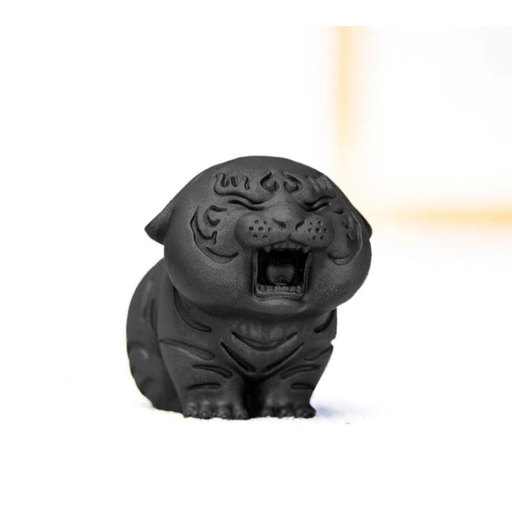 Buddha Stones ミニ虎の樹脂置物｜鉄粉入り・錆加工風インテリアオブジェ