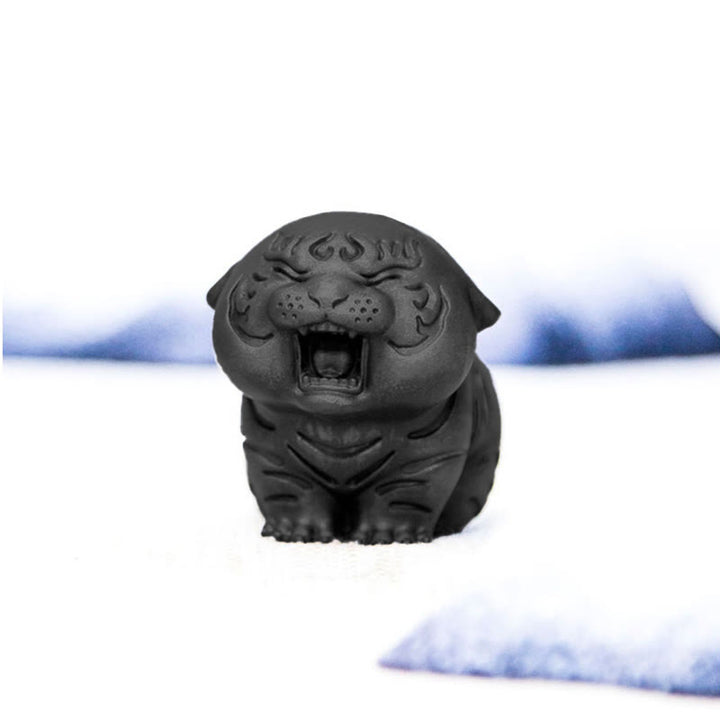 Buddha Stones ミニ虎の樹脂置物｜鉄粉入り・錆加工風インテリアオブジェ
