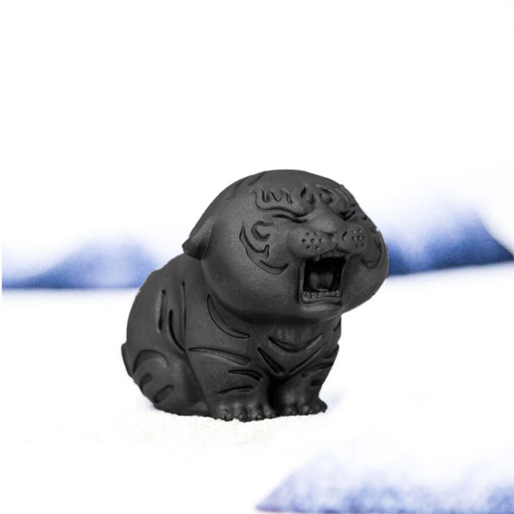Buddha Stones ミニ虎の樹脂置物｜鉄粉入り・錆加工風インテリアオブジェ