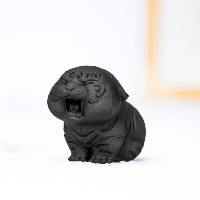 Buddha Stones ミニ虎の樹脂置物｜鉄粉入り・錆加工風インテリアオブジェ