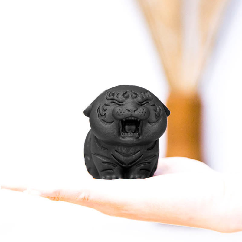 Buddha Stones ミニ虎の樹脂置物｜鉄粉入り・錆加工風インテリアオブジェ