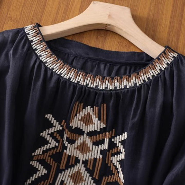 Buddha Stonesカジュアル シンメトリー 刺繍 レディース クルーネックデザイン 半袖 スパンデックス Tシャツ
