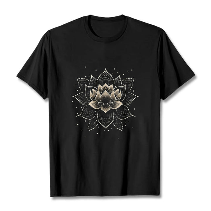 Buddha Stonesの黄金蓮の花のデザインTシャツ - 黒 - 2XL - image 1