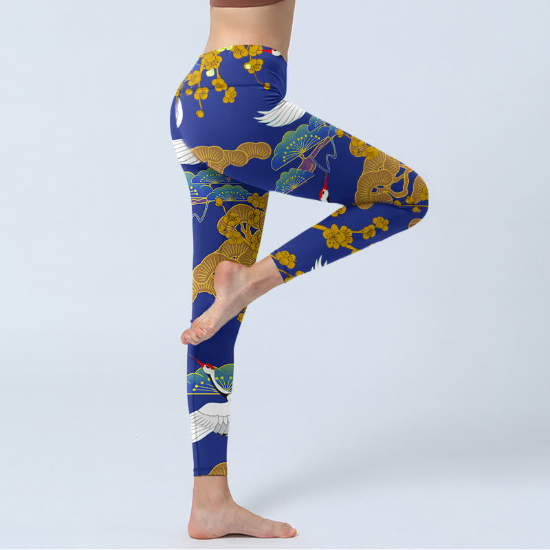 Buddha Stones、飛翔するタンチョウヅル、松の木、花柄プリントのジムレギンス、レディースヨガパンツ - image 4