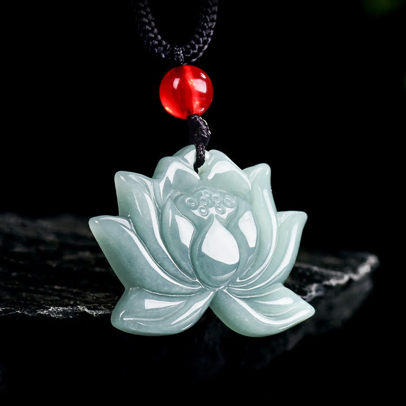 Buddha Stones蓮の花模様 彫刻 翡翠 繁栄 ネックレス ペンダント - 翡翠（豊かさ♥豊穣） - image 1