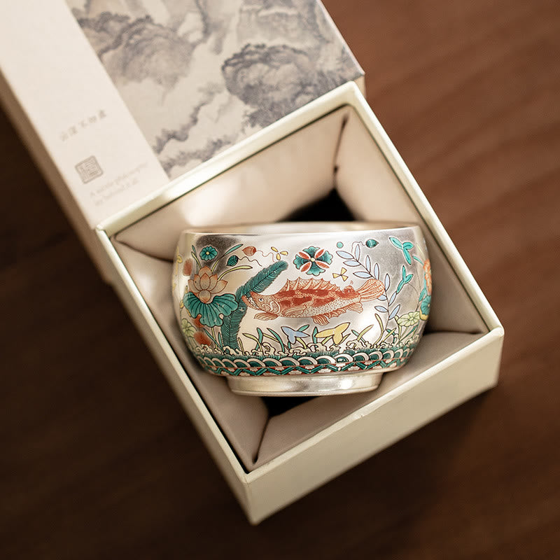 Buddha Stones、魚、蓮、海藻、谷山、松の木、龍のティーカップ、カンフーティーカップ、ギフトボックス付き