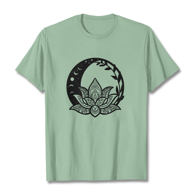 Buddha Stones、蓮の花、太陽、月、絡み合う蔓のTシャツ - ペールグリーン - 2XL - image 15