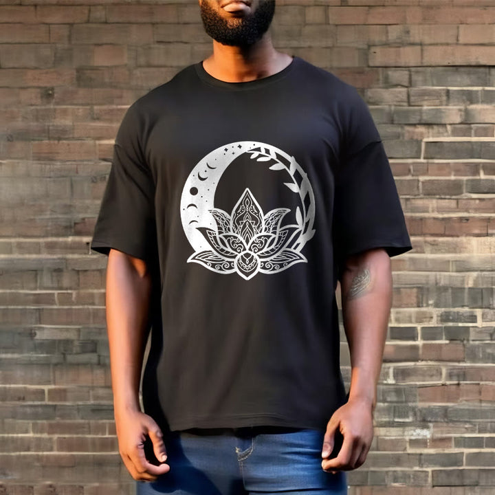 Buddha Stones、蓮の花、太陽、月、絡み合う蔓のTシャツ - image 6