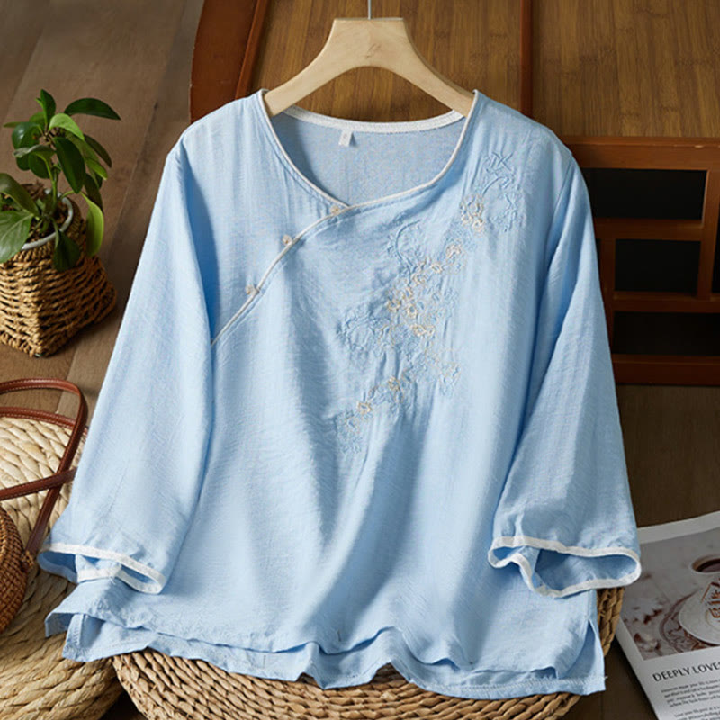 Buddha Stonesカジュアル レディース 花柄 刺繍柄 カエルボタン 斜め襟デザイン 七分袖 コットンリネン シャツ - ライトスカイブルー - US12、 UK/AU16、 EU44 (3XL) - image 12