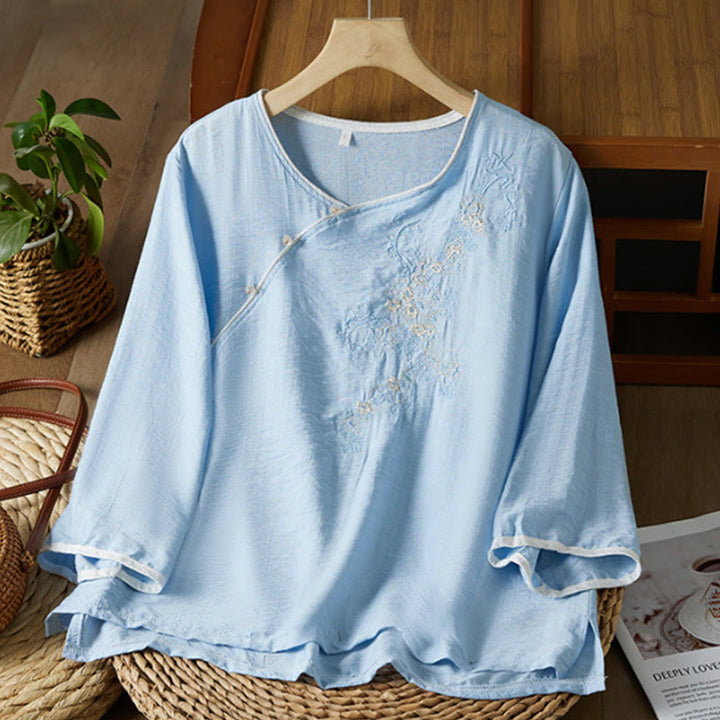Buddha Stonesカジュアル レディース 花柄 刺繍柄 カエルボタン 斜め襟デザイン 七分袖 コットンリネン シャツ - ライトスカイブルー - US12、 UK/AU16、 EU44 (3XL) - image 12