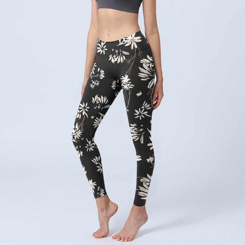 Buddha Stonesブラック ホワイト 花びら柄 プリント ジムレギンス レディース ヨガパンツ - 黒 - US18、 UK/AU22、 EU50 (4XL) - image 1