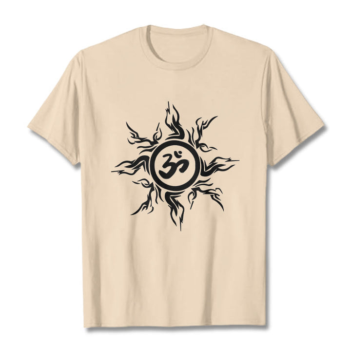 オームシンボルを囲むBuddha Stonesのサンバースト模様のコットンTシャツ - ビスク - 2XL - image 8